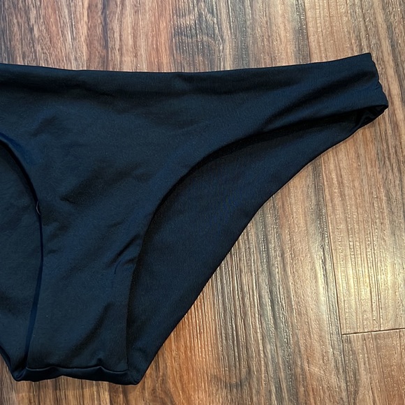 NWOT L*Space Sensual Solid Sandy Classic Bikini Bottom - Picture 6 of 13